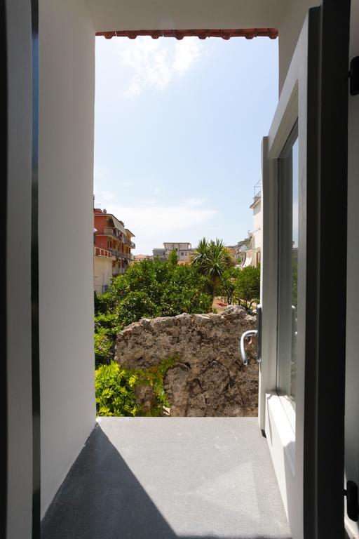 Desy'S House Villa Minori Exterior photo